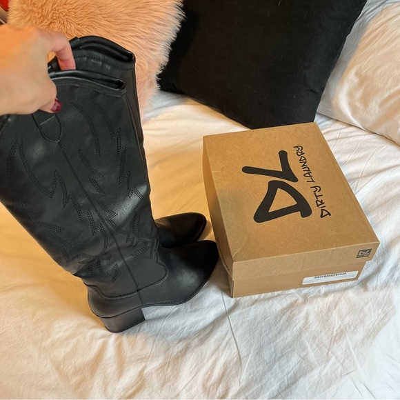 Chinese Laundry - Dirty Laundry - Upwind Western Boot in Black - Picture 6 of 14